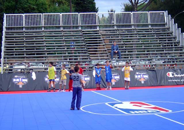 Tribuna allestita per NBA Basket Jam a Roma